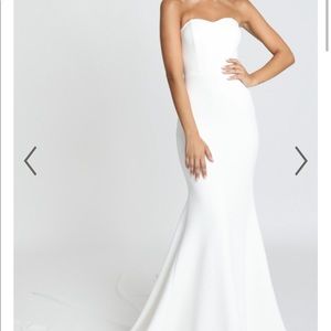 Wedding dress/evening gown